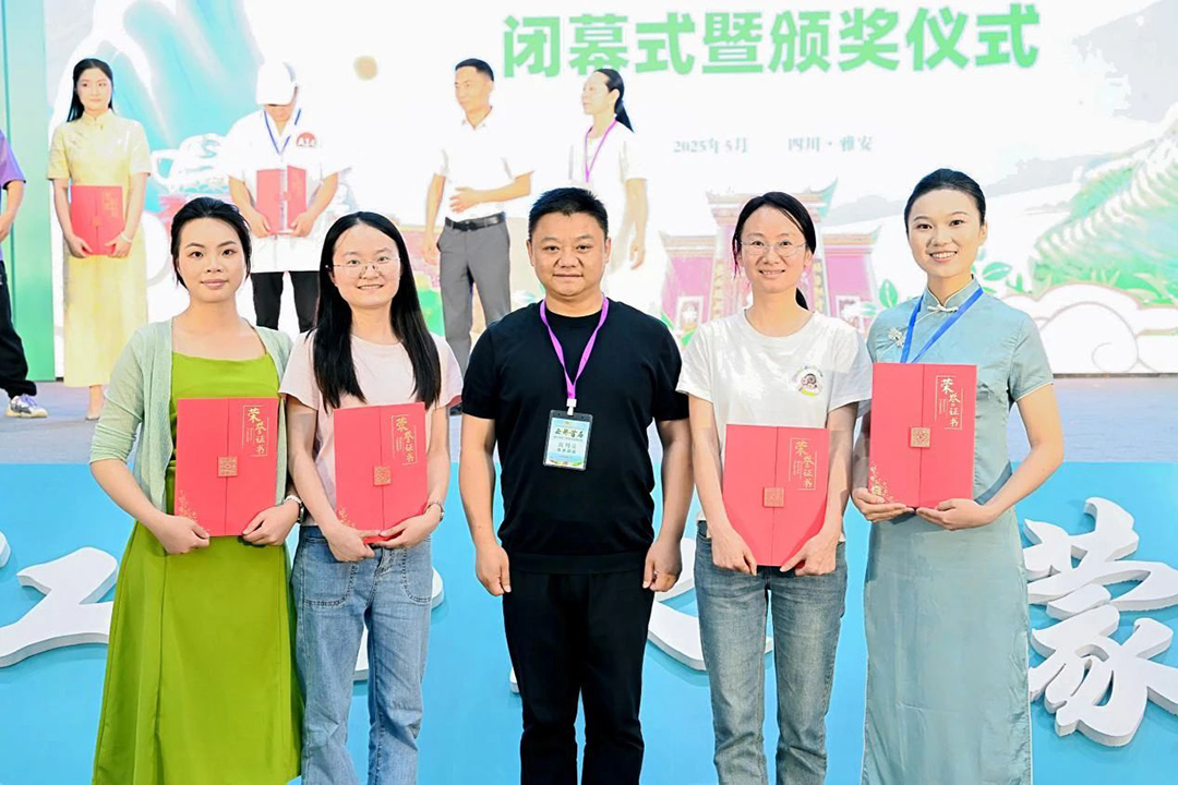 一技在手，一生無憂重慶市經(jīng)貿(mào)中等專業(yè)學(xué)校開展2025年職業(yè)教育活動(dòng)月暨校園開放日系列活動(dòng)